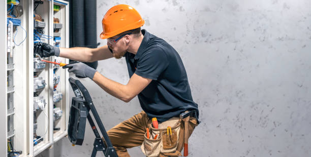 Best Electrical Outlet Repair  in Meiners Oaks, CA